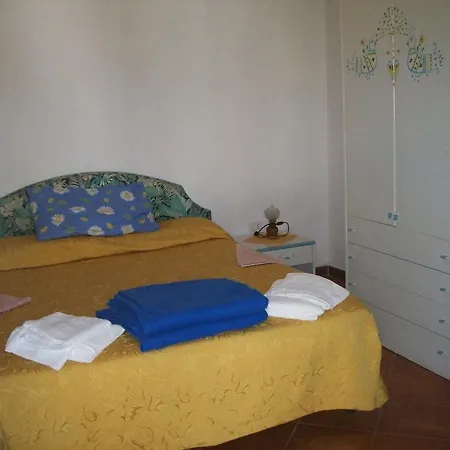 Domo De Pedra Bed and Breakfast